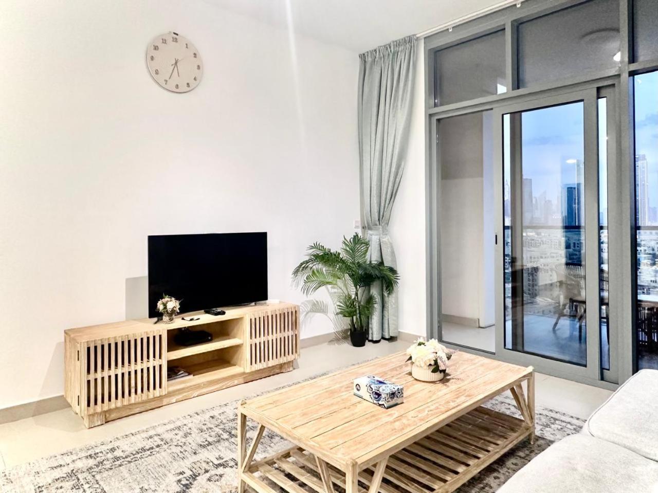 Apartment Dreams Wake Up To The Burj Khalifa *