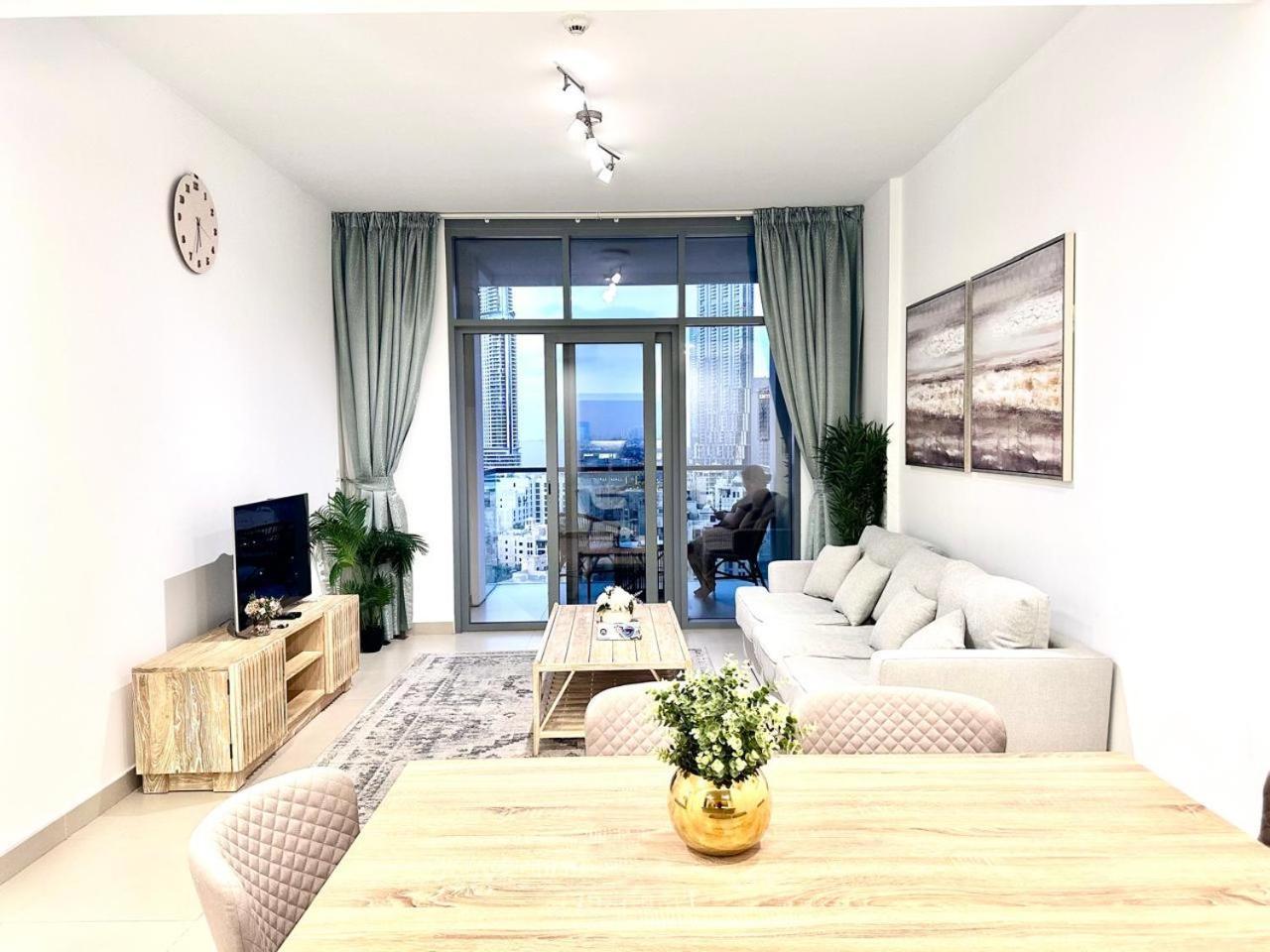Dreams Wake Up To The Burj Khalifa Apartment *