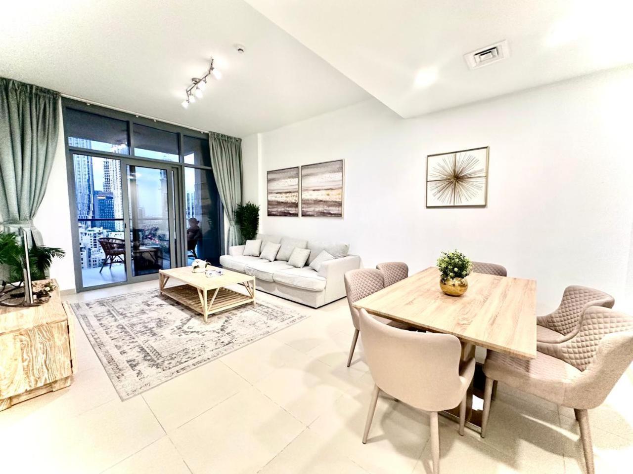 Apartment Dreams Wake Up To The Burj Khalifa Dubai