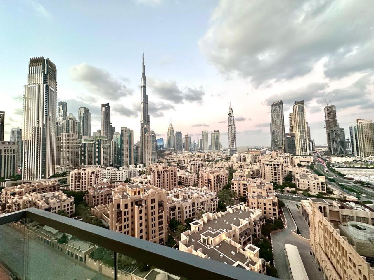 Dreams Wake Up To The Burj Khalifa Apartment *