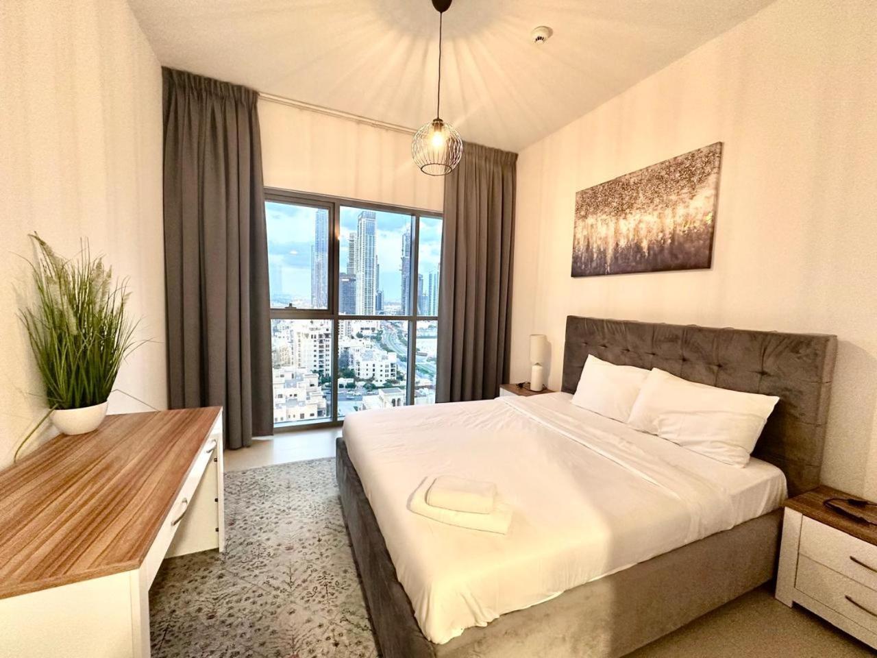 Dreams Wake Up To The Burj Khalifa Dubai