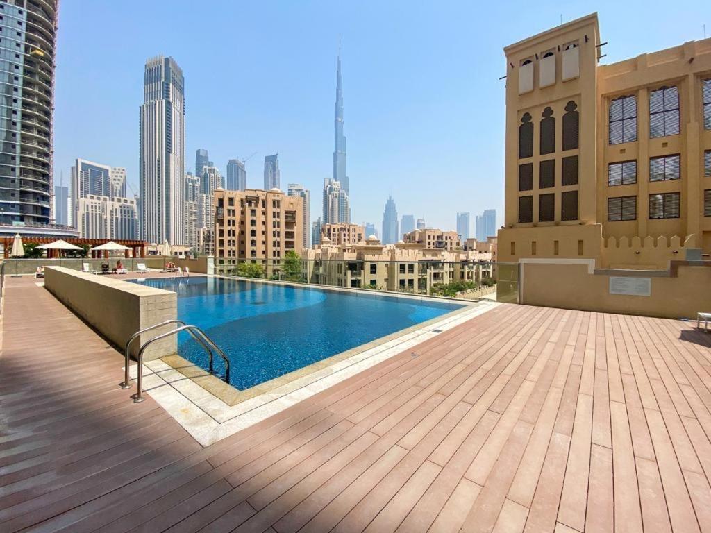 Dreams Wake Up To The Burj Khalifa *