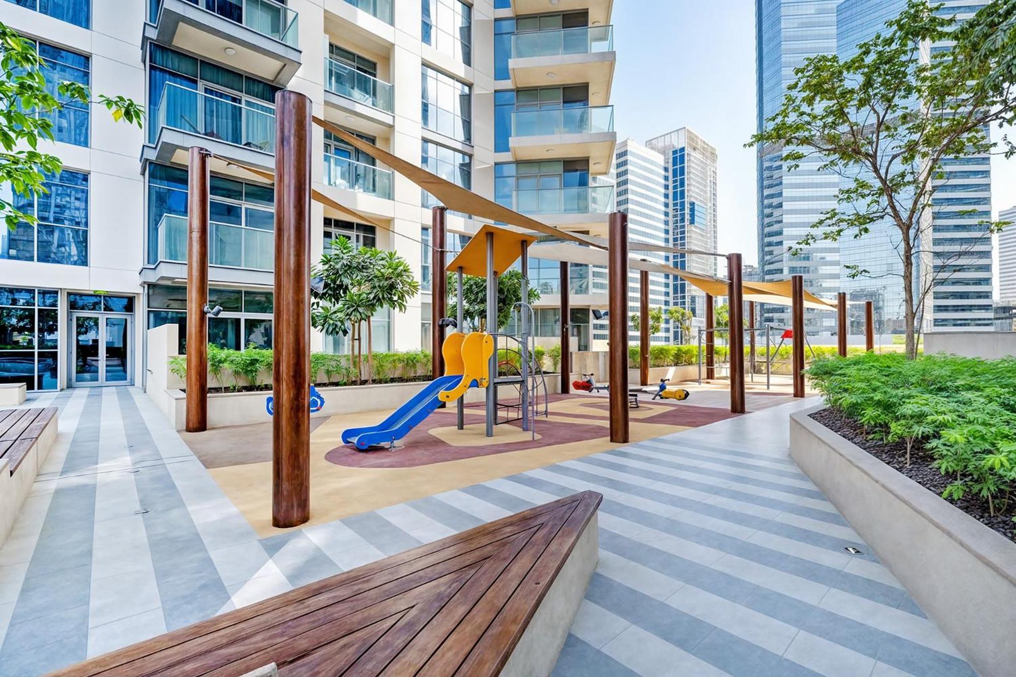 Apartment Dreams Wake Up To The Burj Khalifa Dubai