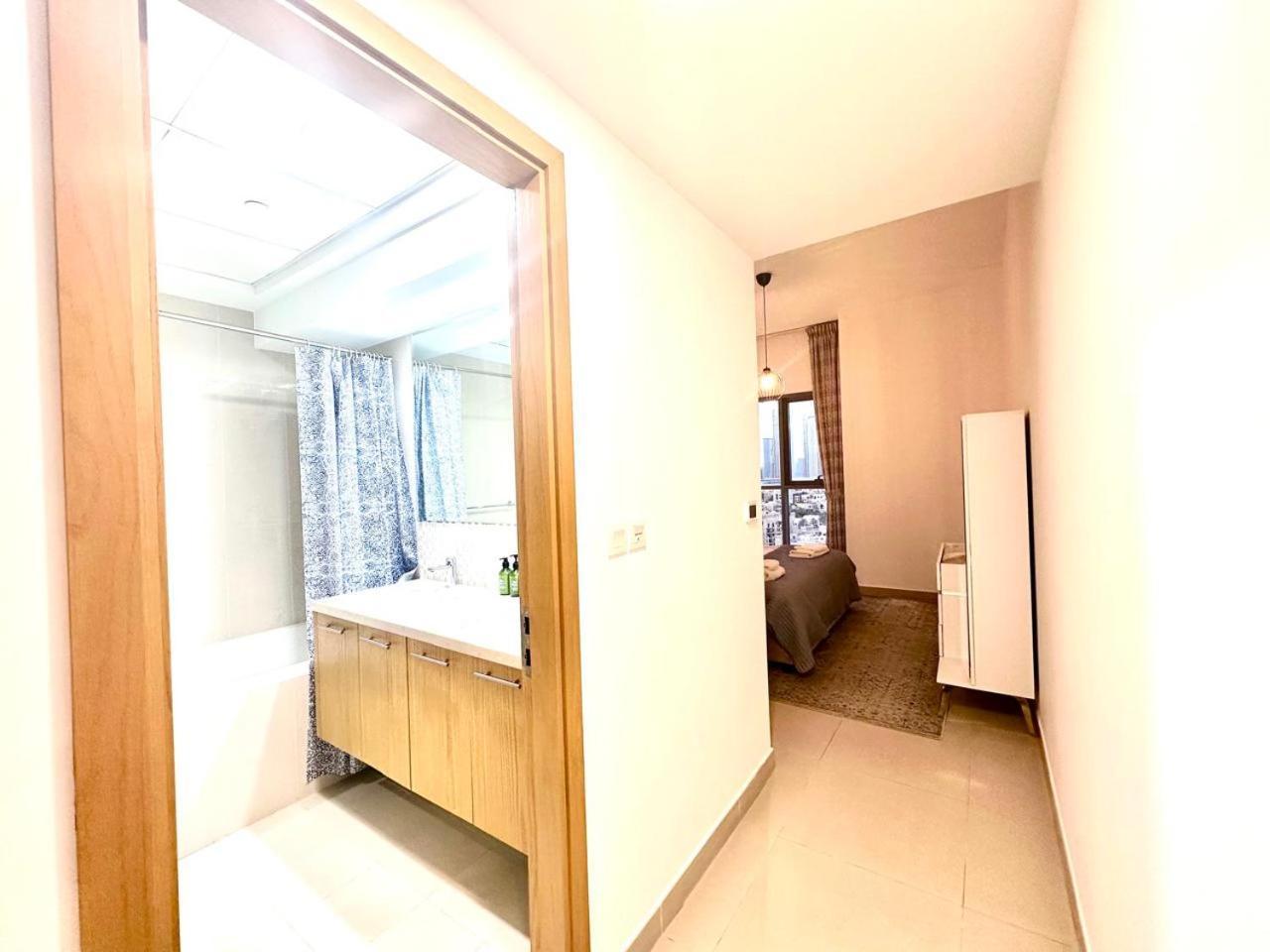 Dreams Wake Up To The Burj Khalifa Apartment Dubai